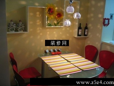 新婚房流行餐厅实景图餐台